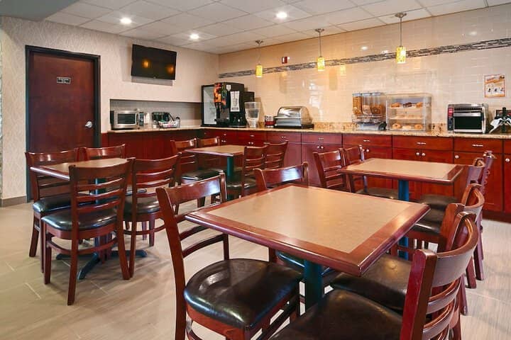 Breakfast area